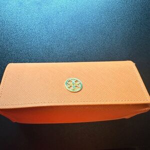 Tory Burch Sunglass case